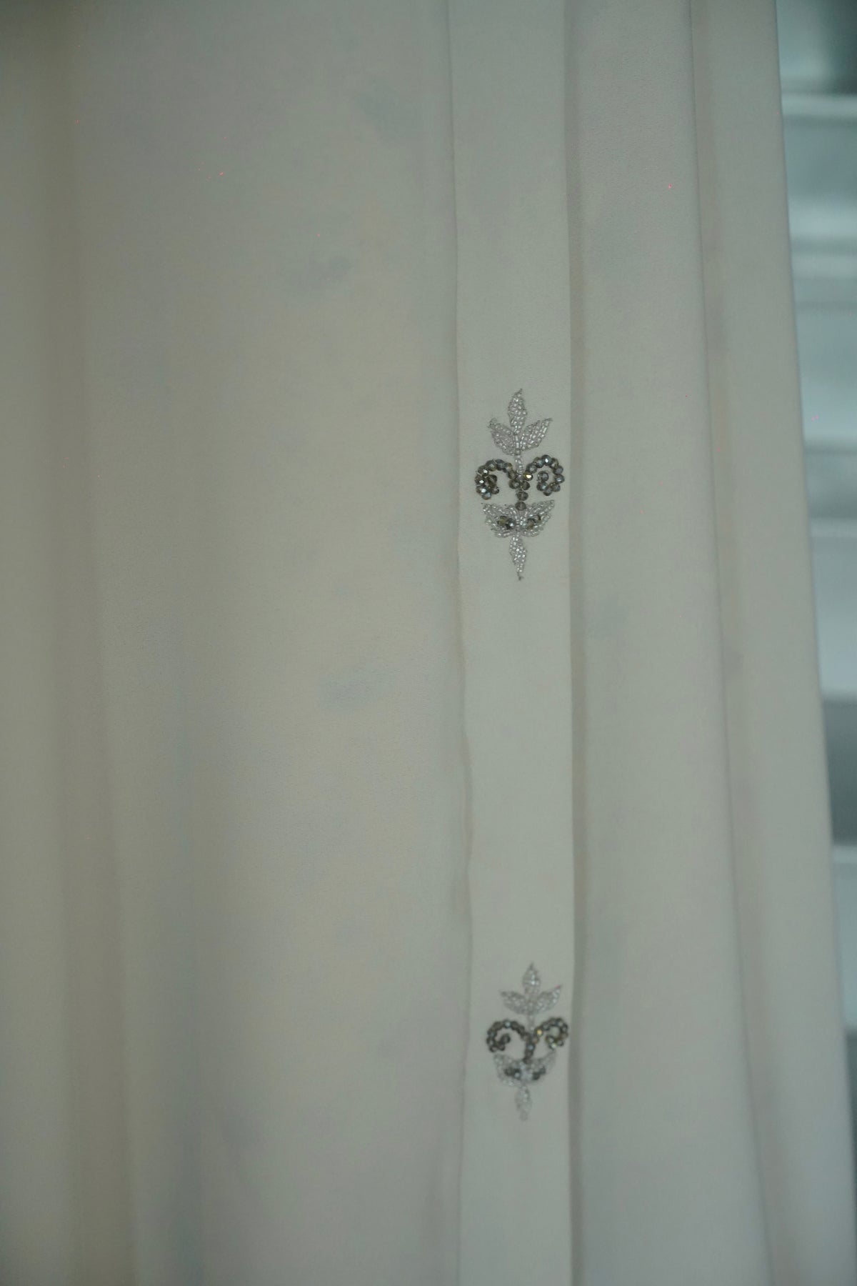 ZAYTOUN - Hand Embellishment Abaya